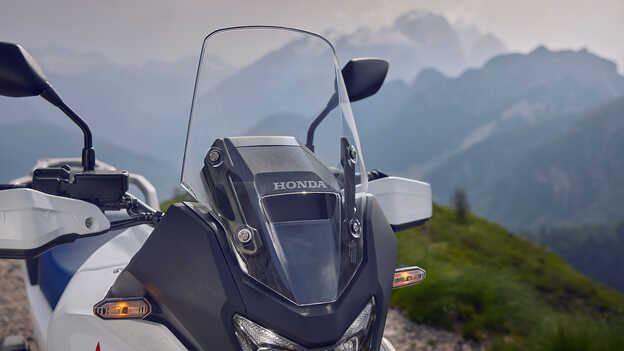 Detail udržitelného materiálu Durabio na motocyklu XL750 Transalp.