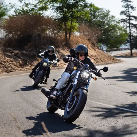 CMX500 Rebel, dva jezdci